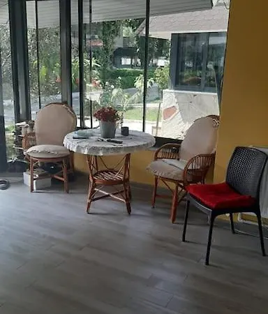 1 + 1 + Veranda Apart Bahceli Ev * Kusadasi